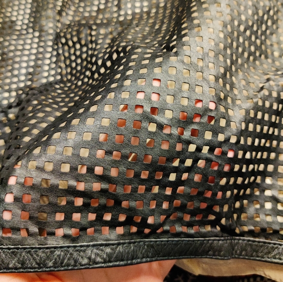 Rene Lezard Black Leather Cutout skirt with tan Silk Underskirt EU 40, Us size 8 - Picture 3 of 5